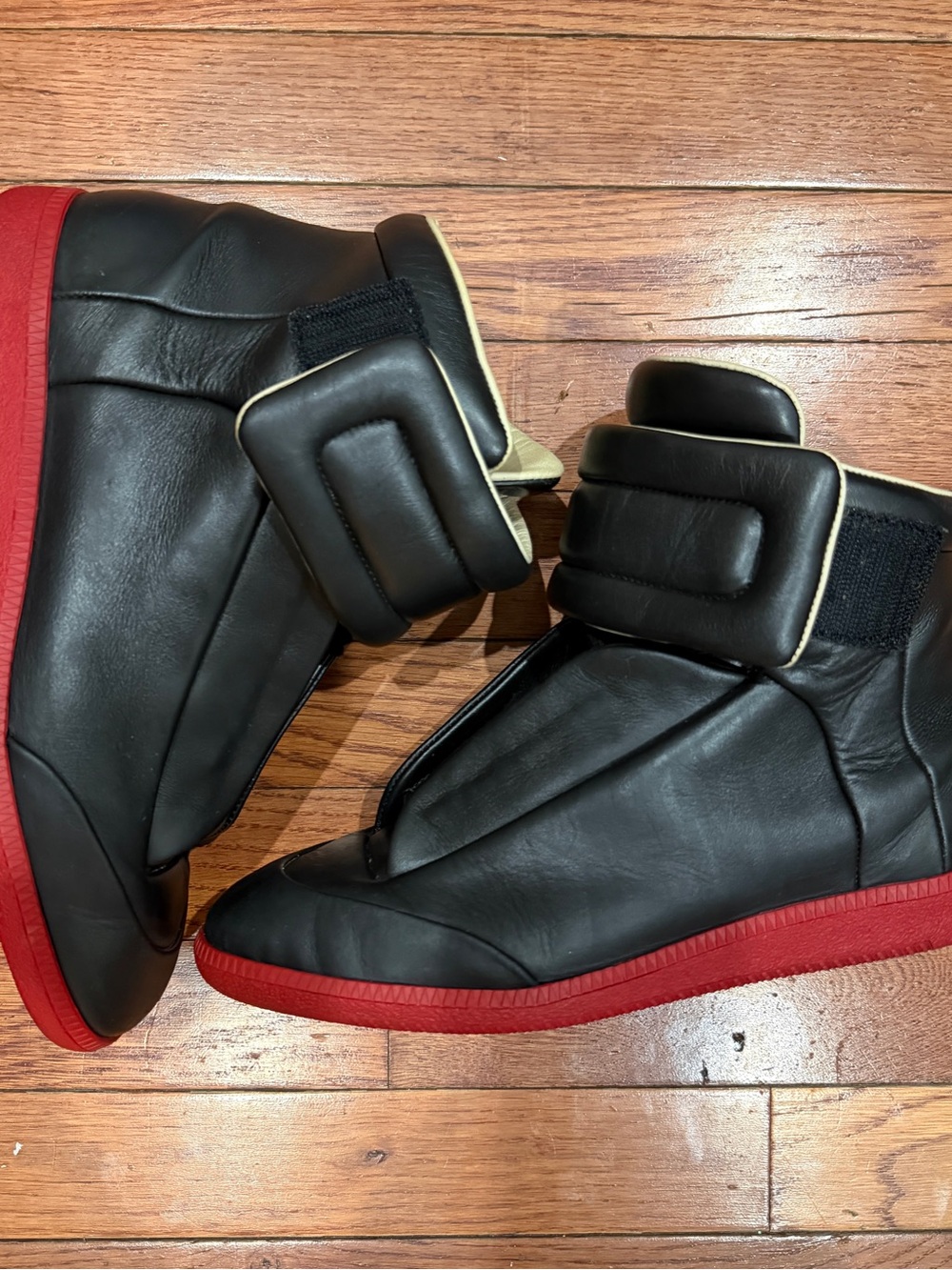 Maison Margiela Future High Tops Black Red